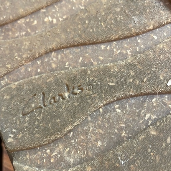 Clark’s Collection Tan Suede Boots - Picture 6 of 9